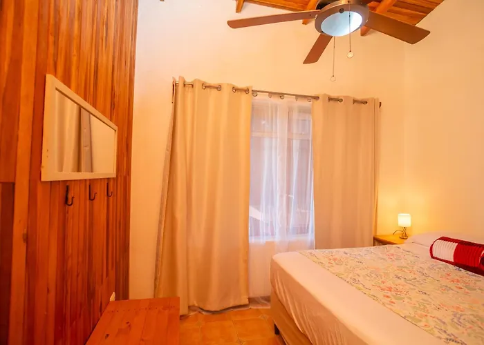 Cozy 2br Near Arenal, Walk To Town Сasa de vacaciones