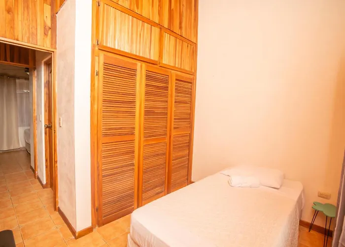 Cozy 2br Near Arenal, Walk To Town Сasa de vacaciones *