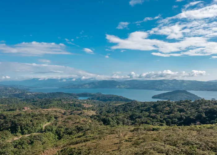 Cozy 2br Near Arenal, Walk To Town *