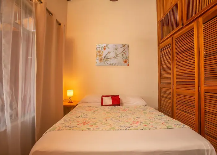 Cozy 2br Near Arenal, Walk To Town Сasa de vacaciones *